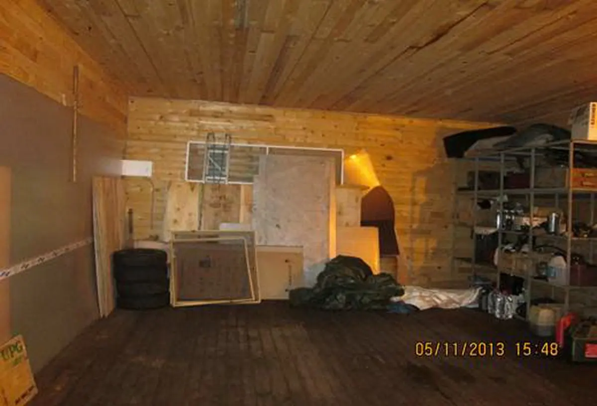 Осмотр внутренних помещений гаража: фото с объекта